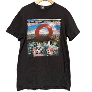Global Citizen Size L Black Saturday 2012 Neil Young Foo Fighters T-Shirt